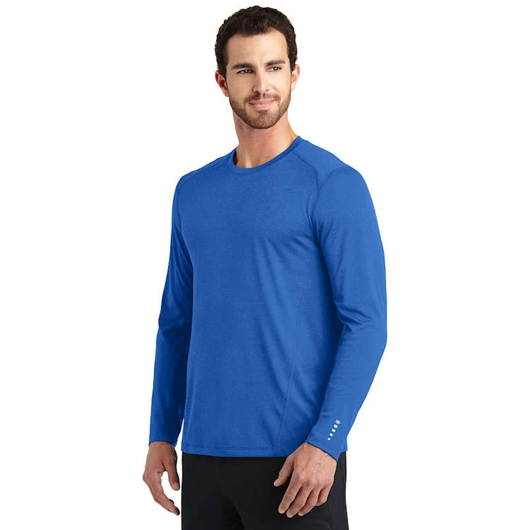 OGIO® ENDURANCE Long Sleeve Pulse Crew Tee 6 OGIO® ENDURANCE Long Sleeve Pulse Crew Tee - Image 4